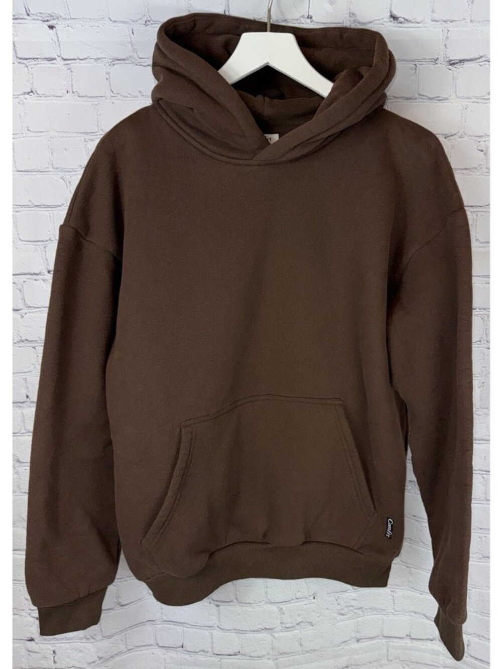 Comfrt Unisex Size Medium Hooded Sweatshirt Brown Cozy Fleece Warm Casual